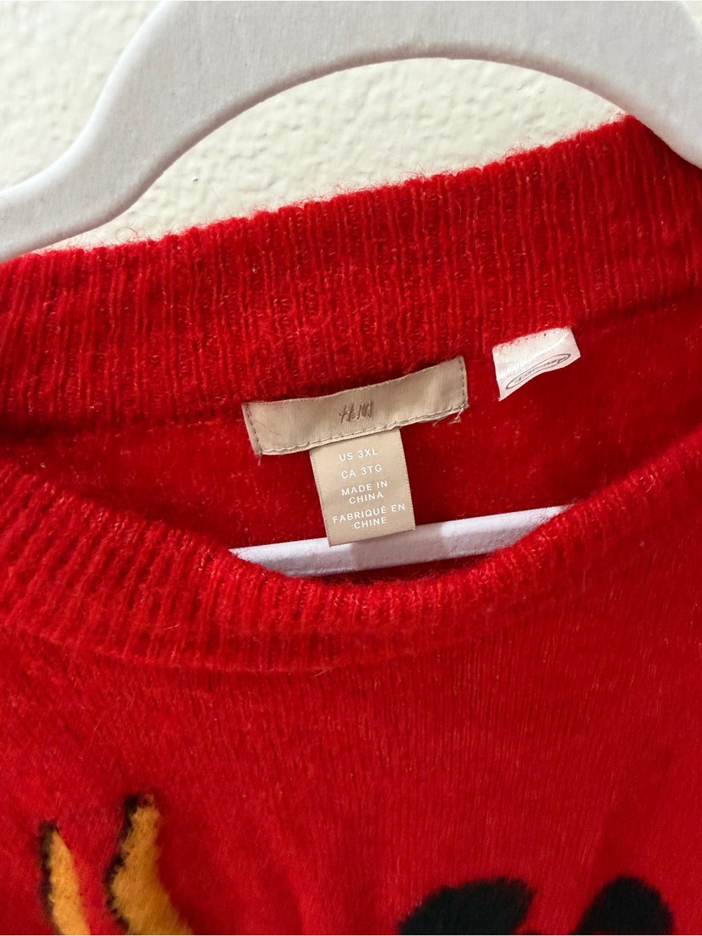 NEW Disney H&M Mickey Winter Sweater - Picture 6 of 9